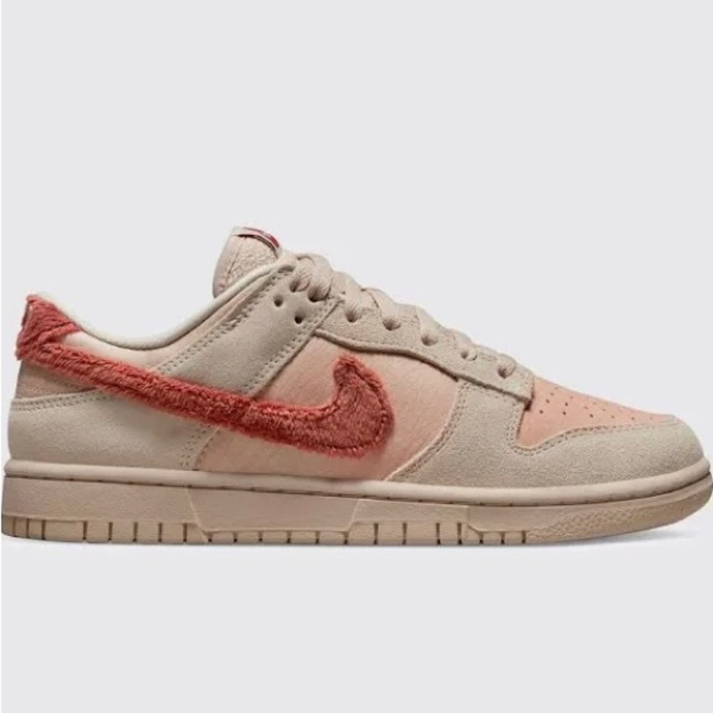NIKE WOMEN’S DUNK LOW TERRY SWOOSH - Picture 1 of 6